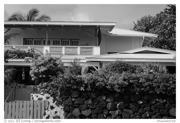 Residence with tropical flowers, Kailua-Kona. Hawaii, USA (black and white)