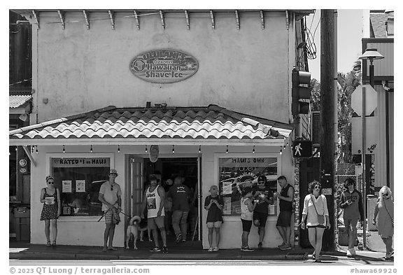 Ululani Hawaiian Shave Ice, Paia. Maui, Hawaii, USA (black and white)