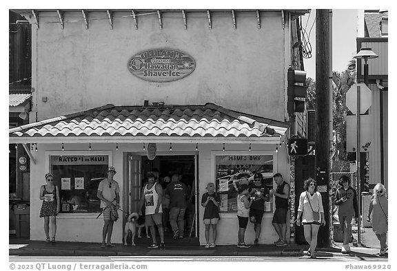 Ululani Hawaiian Shave Ice, Paia. Maui, Hawaii, USA (black and white)