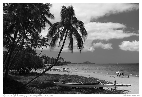 Kamahole Beach with outrigger canoe, Kihei. Maui, Hawaii, USA (black and white)