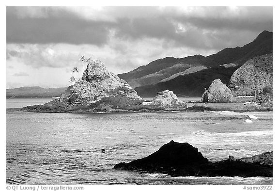 Rocky shore near Maa Kamela. Tutuila, American Samoa (black and white)