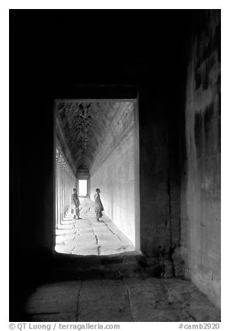 Exterior deambulatory of Angkor Wat. Angkor, Cambodia (black and white)
