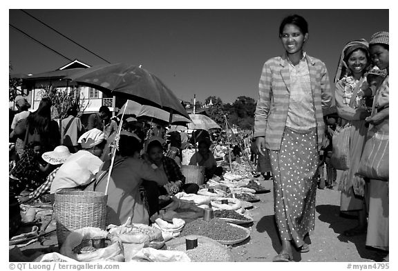 Market scene, Kalaw. Shan state, Myanmar (black and white)