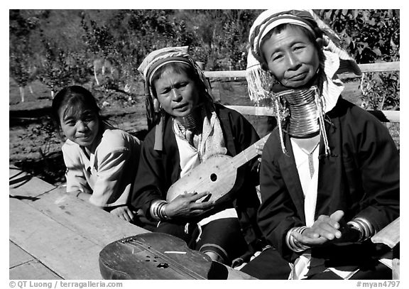 Three generations of Padaung women	singing. Shan state, Myanmar (black and white)