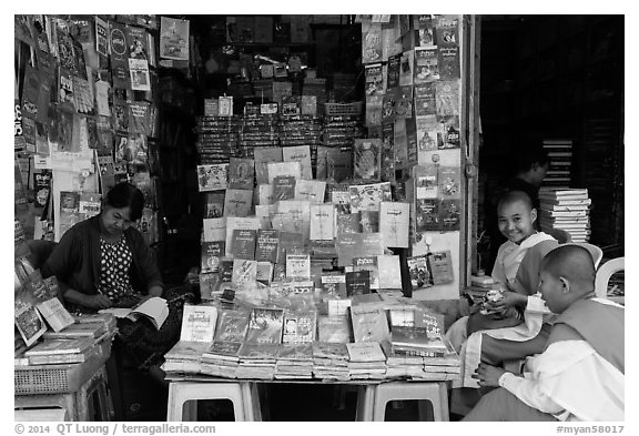 Nuns at bookstore, Shwedagon Pagoda. Yangon, Myanmar (black and white)