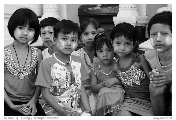 Children, Shwedagon Pagoda. Yangon, Myanmar (black and white)