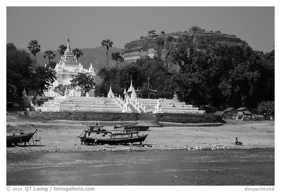 Settawya Pagoda and unfinished Mingun Pagoda from river, Mingun. Myanmar (black and white)