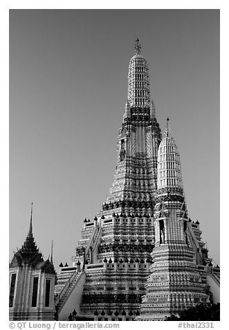 Prang (khmer style tower) of Wat Arun,sunrise. Bangkok, Thailand (black and white)