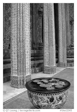 Lotus flowers and ornemented colunm, Wat Phra Kaew. Bangkok, Thailand (black and white)