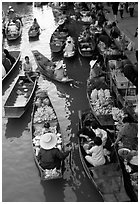 Traditional floating market. Damonoen Saduak, Thailand (black and white)