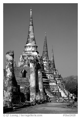 Ruined chedis. Ayuthaya, Thailand