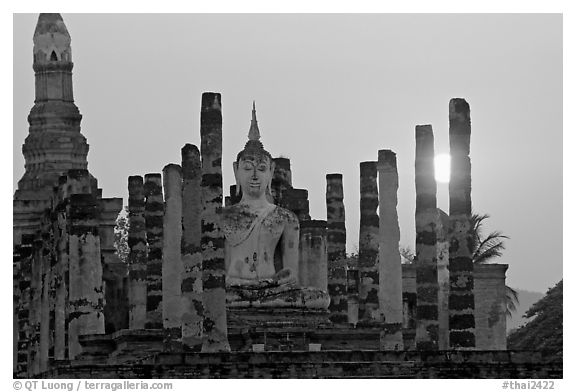 Wat Mahathat at sunset. Sukothai, Thailand (black and white)