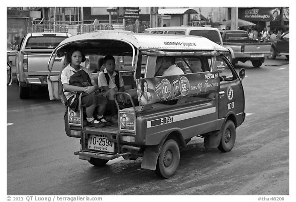 Schoolchidren in back of truck. Thailand (black and white)