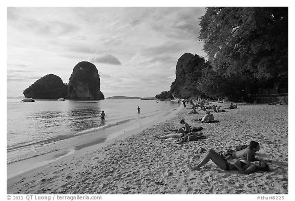 Hat Tham Phranang, Rai Leh. Krabi Province, Thailand (black and white)