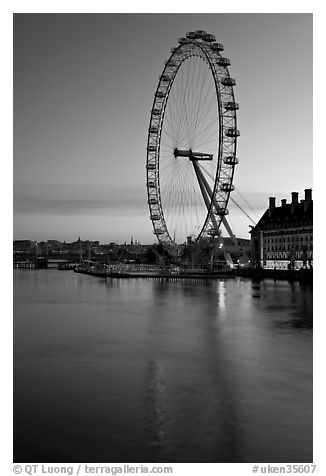 London Eye and Thames River at dawn. London, England, United Kingdom