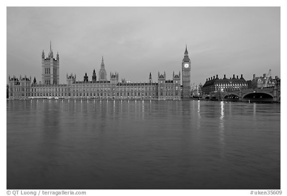 Houses of Parliament and Thames at dawn. London, England, United Kingdom