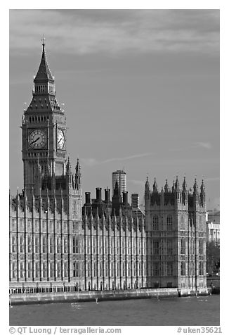 Houses of Parliament and Clock Tower, morning. London, England, United Kingdom (black and white)