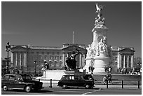 Victoria memorial and Buckingham Palace, mid-morning. London, England, United Kingdom ( black and white)