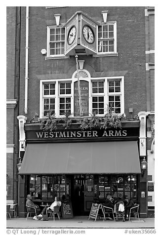 Building housing the pub Westmister Arms. London, England, United Kingdom