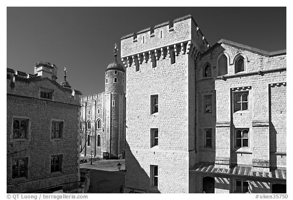 Salt Tower, central courtyard, and White Tower, the Tower of London. London, England, United Kingdom (black and white)