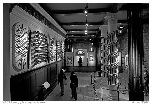 Part of the fine exhibit of arms in the White House, Tower of London. London, England, United Kingdom (black and white)