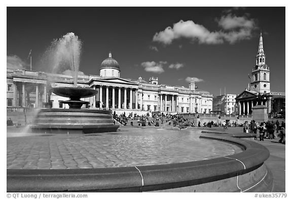 Fountain, National Gallery, and  St Martin's-in-the-Fields church, Trafalgar Square. London, England, United Kingdom