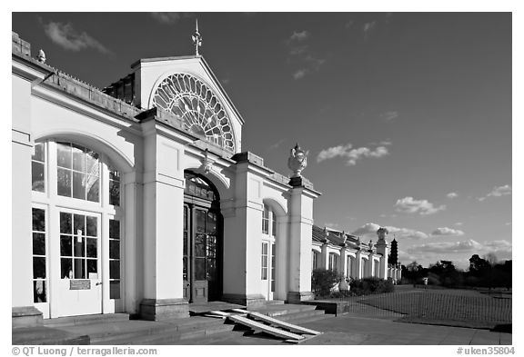 Temperate House, the largest Victorian glasshouse in existence. Kew Royal Botanical Gardens,  London, England, United Kingdom (black and white)