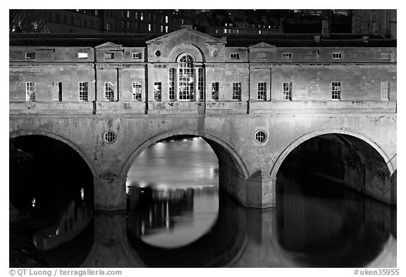 Palladian-style  Pulteney Bridge at night. Bath, Somerset, England, United Kingdom (black and white)