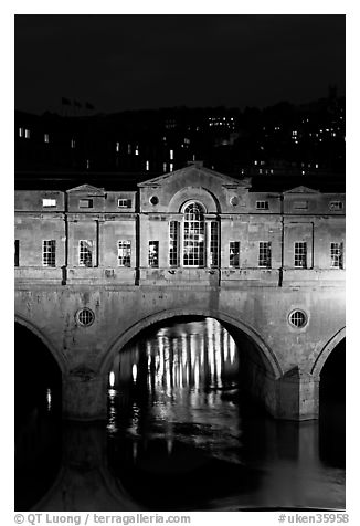 Central section of Pulteney Bridge, covered by shops,  at night. Bath, Somerset, England, United Kingdom (black and white)