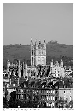 Bath Abbey dominating 18th century houses. Bath, Somerset, England, United Kingdom (black and white)