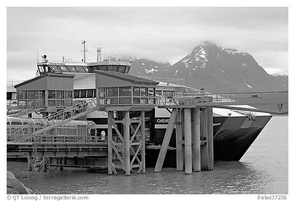 High Speed catamaran Chenega of Alaska Marimite Highway unloading in Valdez. Alaska, USA