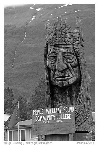 Peter Toth huge wooden carving of a Native American. Alaska, USA (black and white)