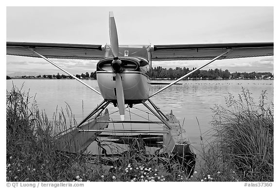 Floatplane on Lake Hood. Anchorage, Alaska, USA