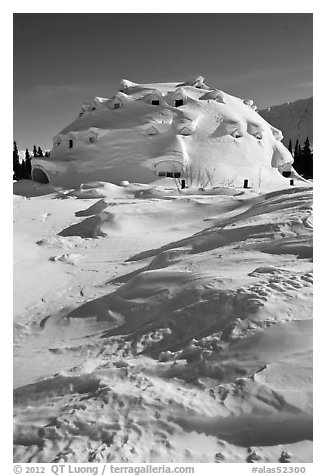 Igloo-shaped building covered with snow. Alaska, USA (black and white)