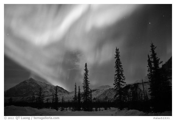 Aurora Borealis above Brooks Range in winter. Alaska, USA