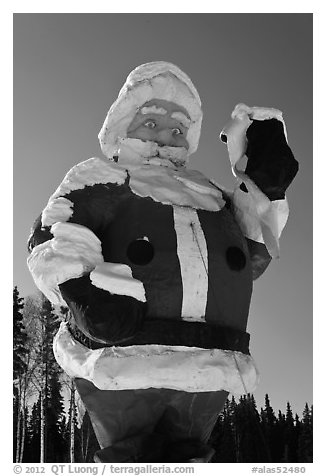 Giant Santa Claus statue. North Pole, Alaska, USA (black and white)