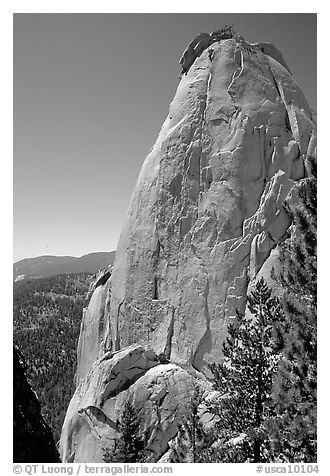 Granite spires, the Needles, Sequoia National Forest. California, USA