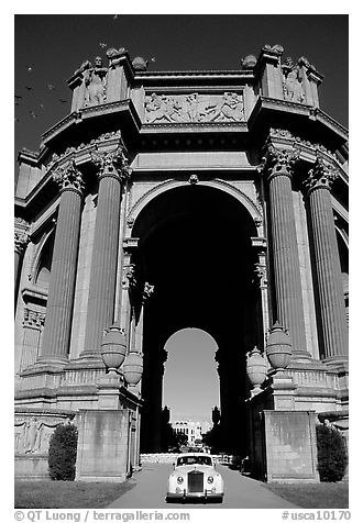 White Rolls-Royce at the Rotunda of the Palace of Fine Arts. San Francisco, California, USA (black and white)