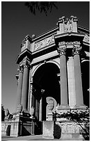 Rotunda of the Palace of Fine Arts, afternoon. San Francisco, California, USA (black and white)