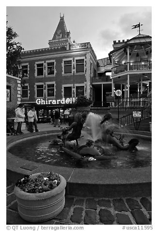 Fountain at dusk, Ghirardelli Square. San Francisco, California, USA