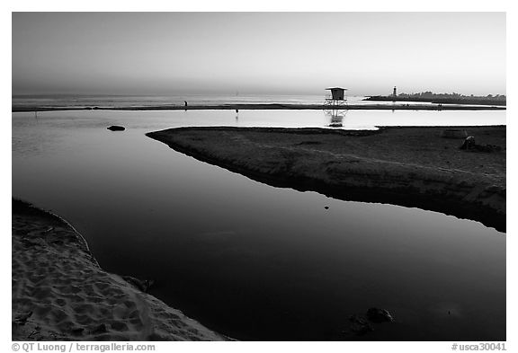 Twin Lakes State Beach, sunset. Santa Cruz, California, USA (black and white)