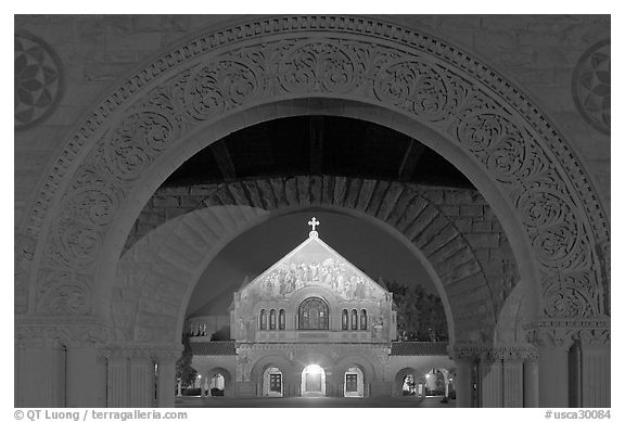 Quad and Memorial church at night. Stanford University, California, USA