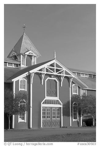 Red Barn, late afternoon. Stanford University, California, USA (black and white)