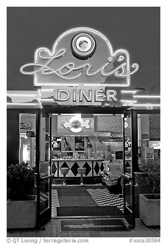 Lori's diner, Ghirardelli Square, dusk. San Francisco, California, USA (black and white)