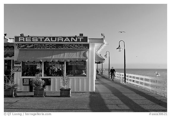 Restaurant on the Pier. Santa Cruz, California, USA (black and white)