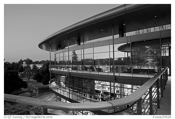 James Clark Center, dusk. Stanford University, California, USA (black and white)