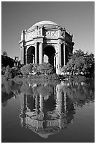 Rotonda of the Palace of Fine Arts, morning. San Francisco, California, USA ( black and white)
