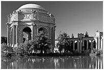 Rotunda and colonades, Palace of Fine Arts, morning. San Francisco, California, USA (black and white)