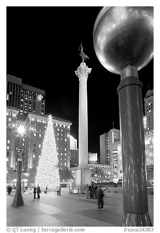 Union Square at night. San Francisco, California, USA