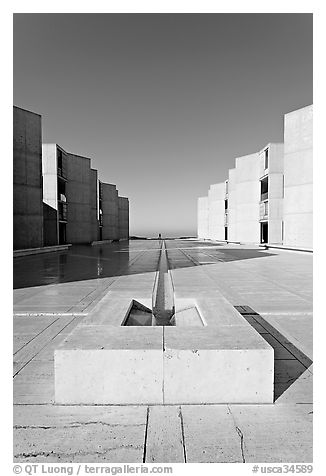 Salk Institute for biological studies designed by Louis Kahn, morning. La Jolla, San Diego, California, USA (black and white)